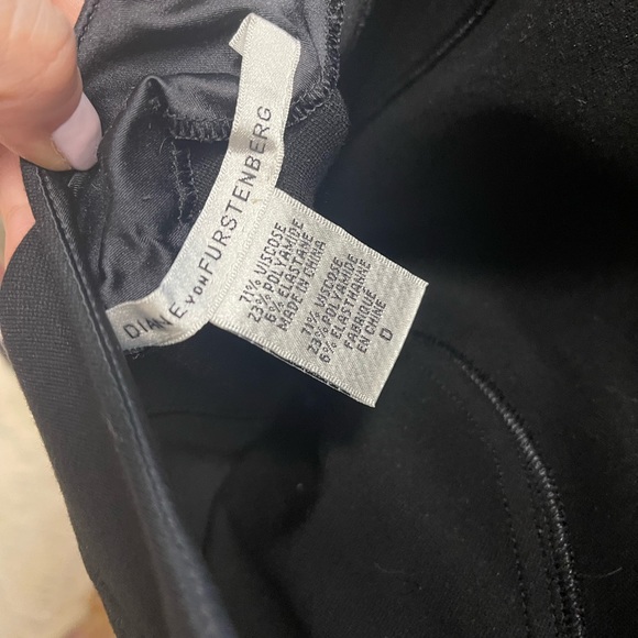 Diane Von Furstenberg Classic Black Dress 3/4 sleeve Sheath dress Used. - Picture 4 of 4